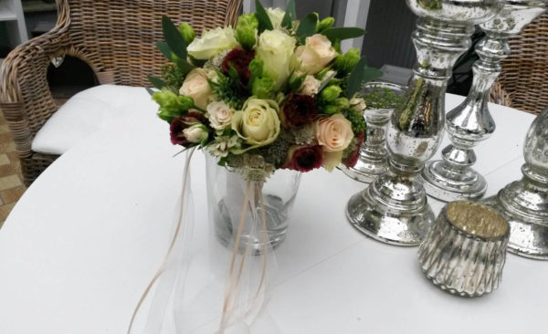 Blumenstrauß zur Hochzeit - blumen-gerling.de